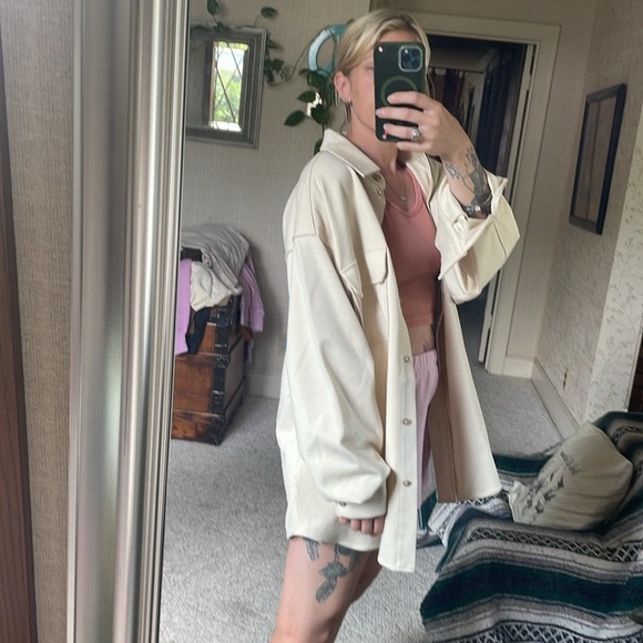 H&M Cream Lightweight Oversized Shirt Jacket Casual Fit - Picture 8 of 13